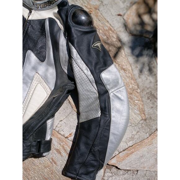 Teknic Violator Motorcycle Jacket Sz M / L Leather Silver Black White Sliders - Picture 9 of 16
